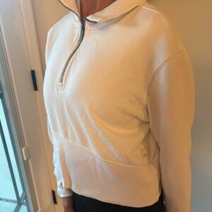 VUORI WHITE QUARTER ZIP